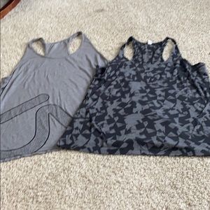 Pair of work out tanks (Gap and UA)